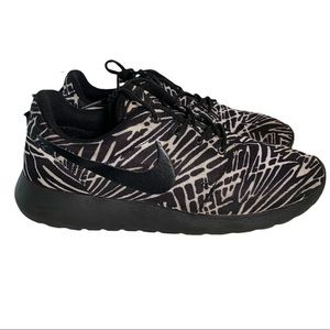 Nike Roshe One Zebra Print Black White Women’s Size 10